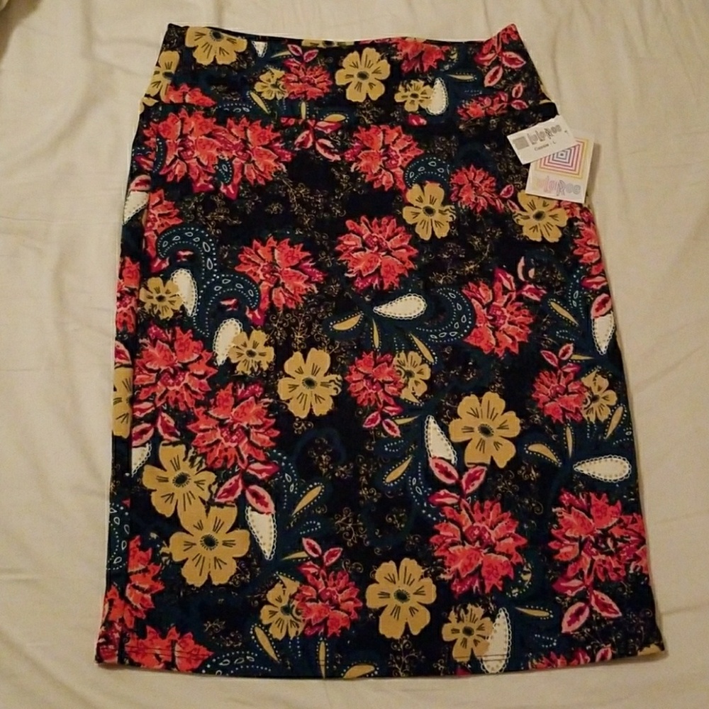 LulaRoe Floral Cassie Skirt